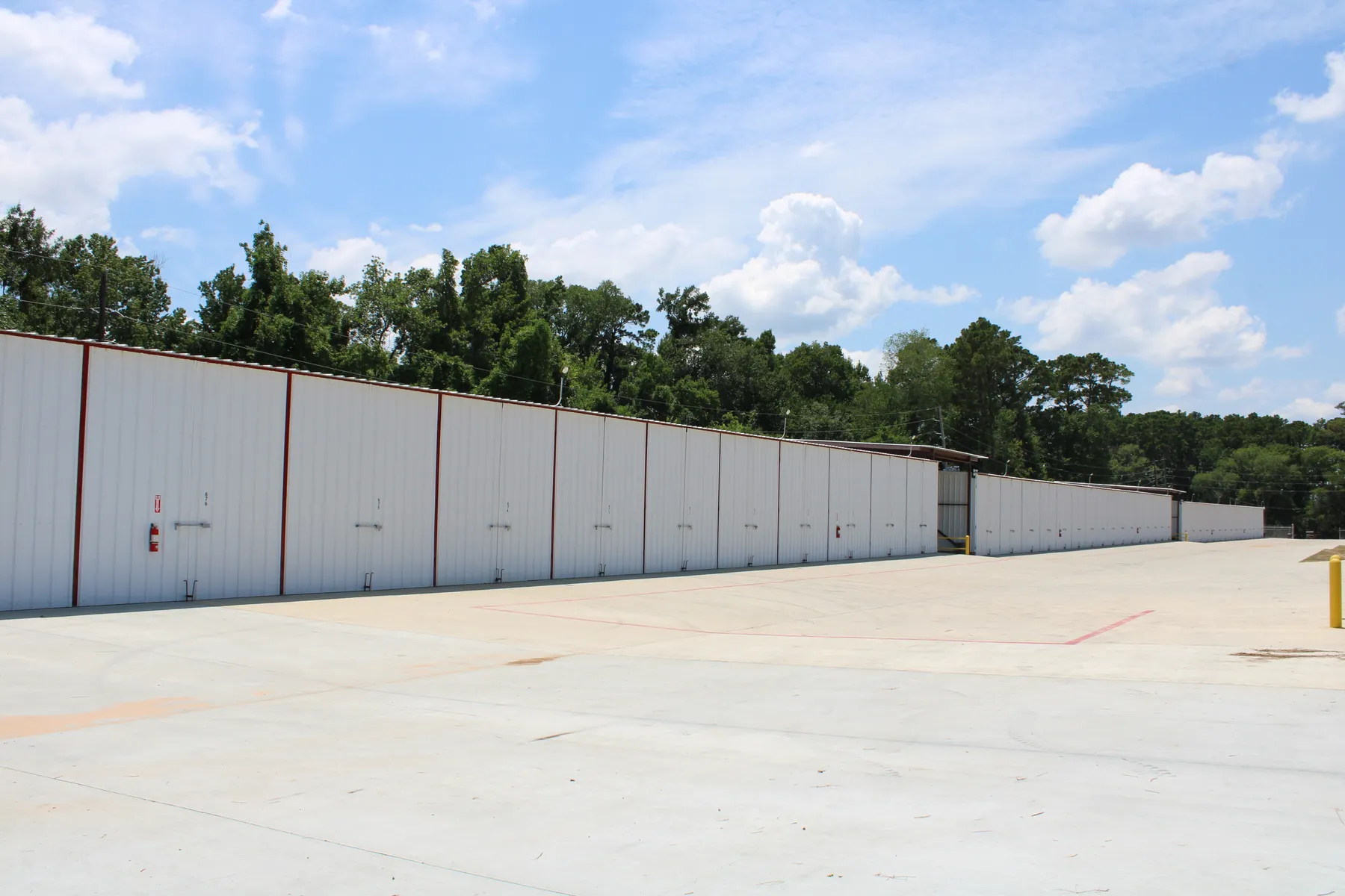 Dry Boat Storage at E-Z Boat Storage on Lake Conroe